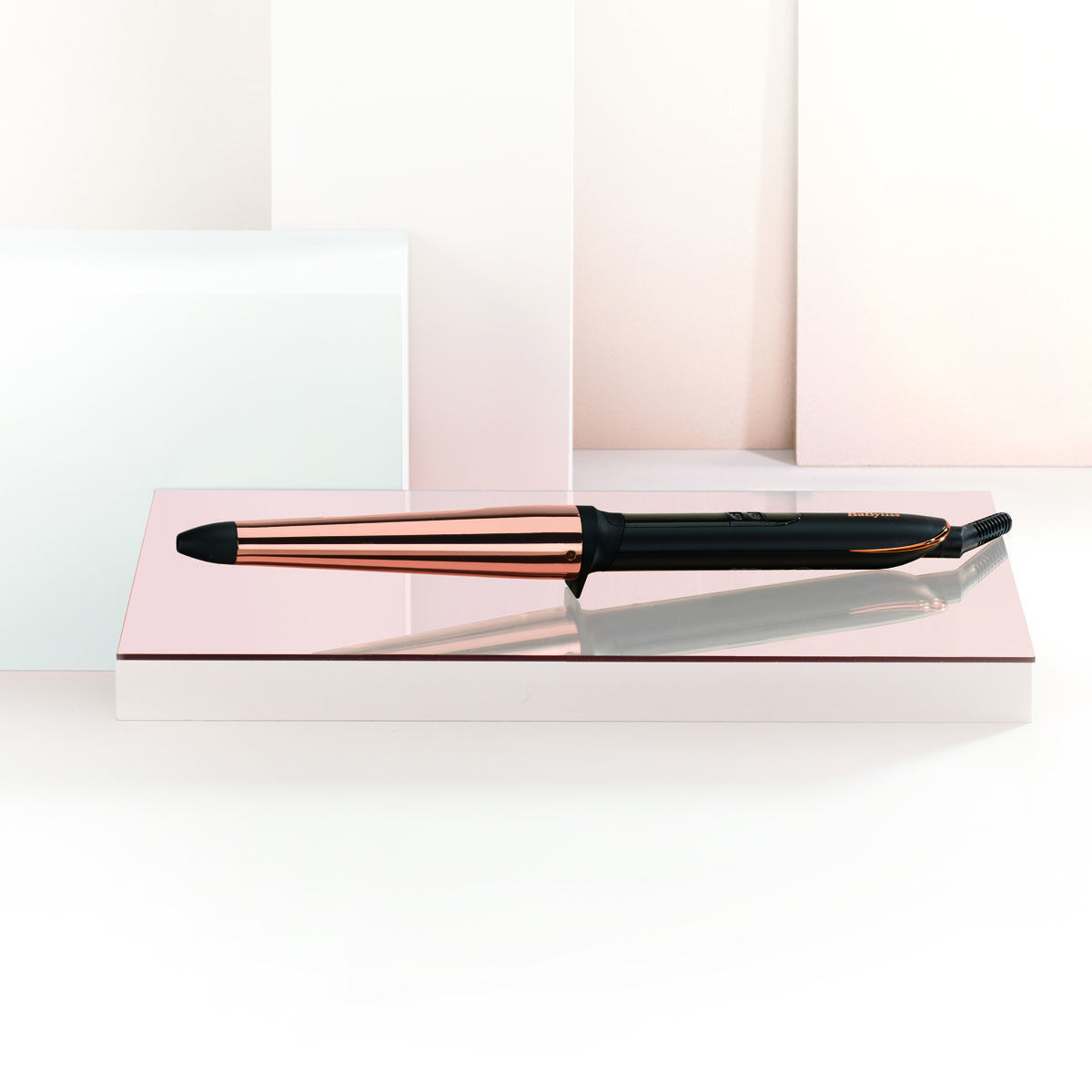 Profile view of Titanium Brilliance Conical Wand